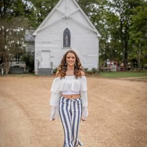 Meet your Posher, Crystal